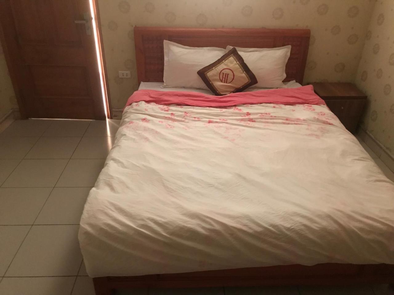 Spot On 693 Hoàng Long Khách sạn tình yêu