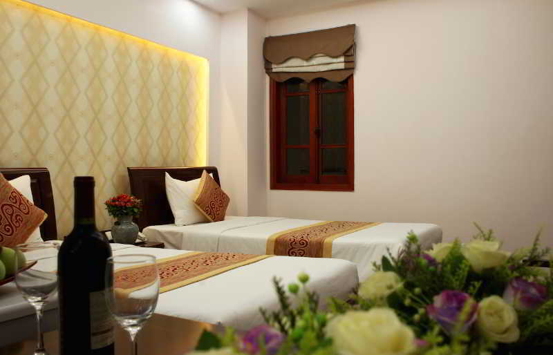 Lakeside Palace Hotel 3*