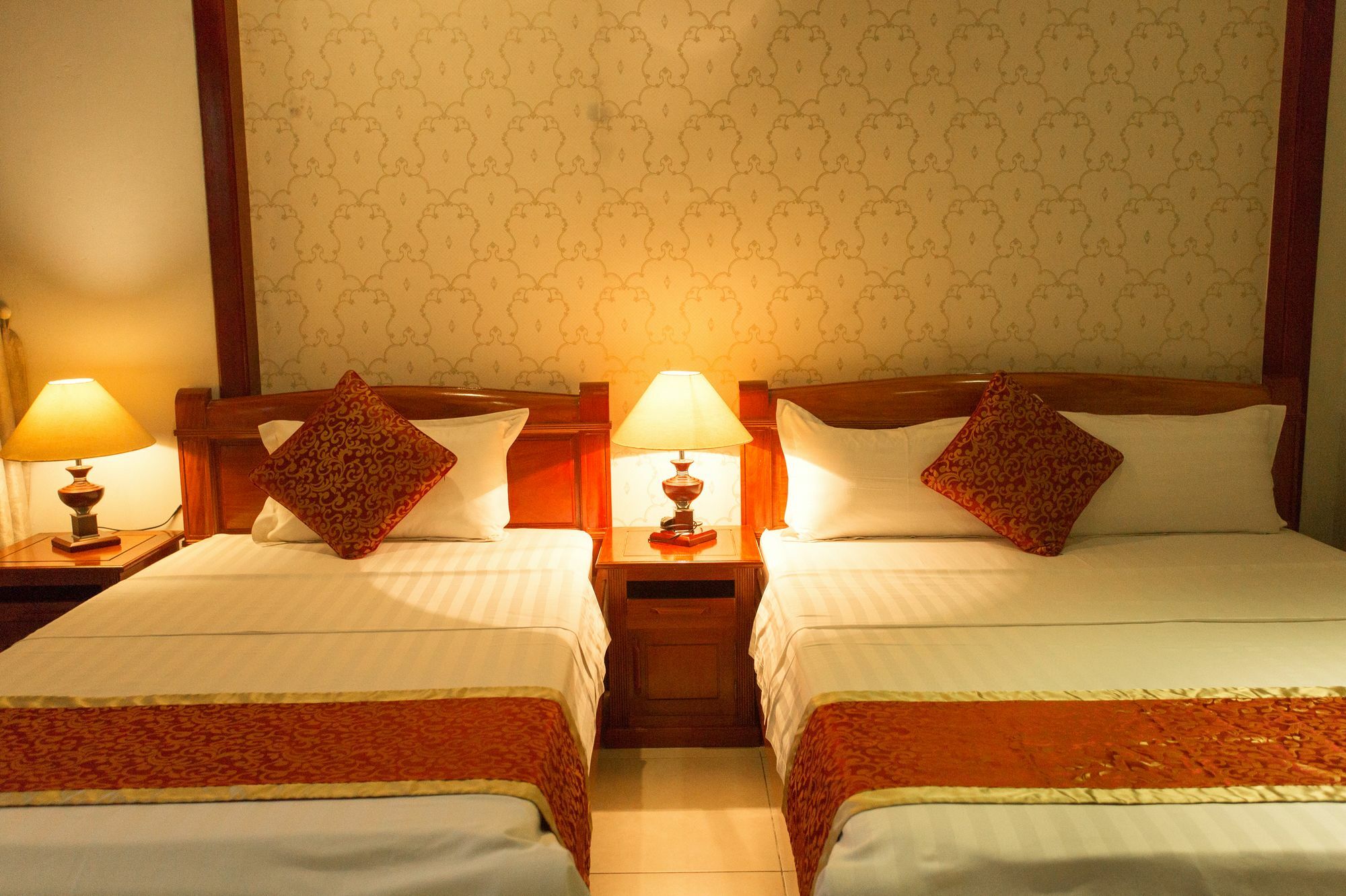 Thanh Hung Hotel *