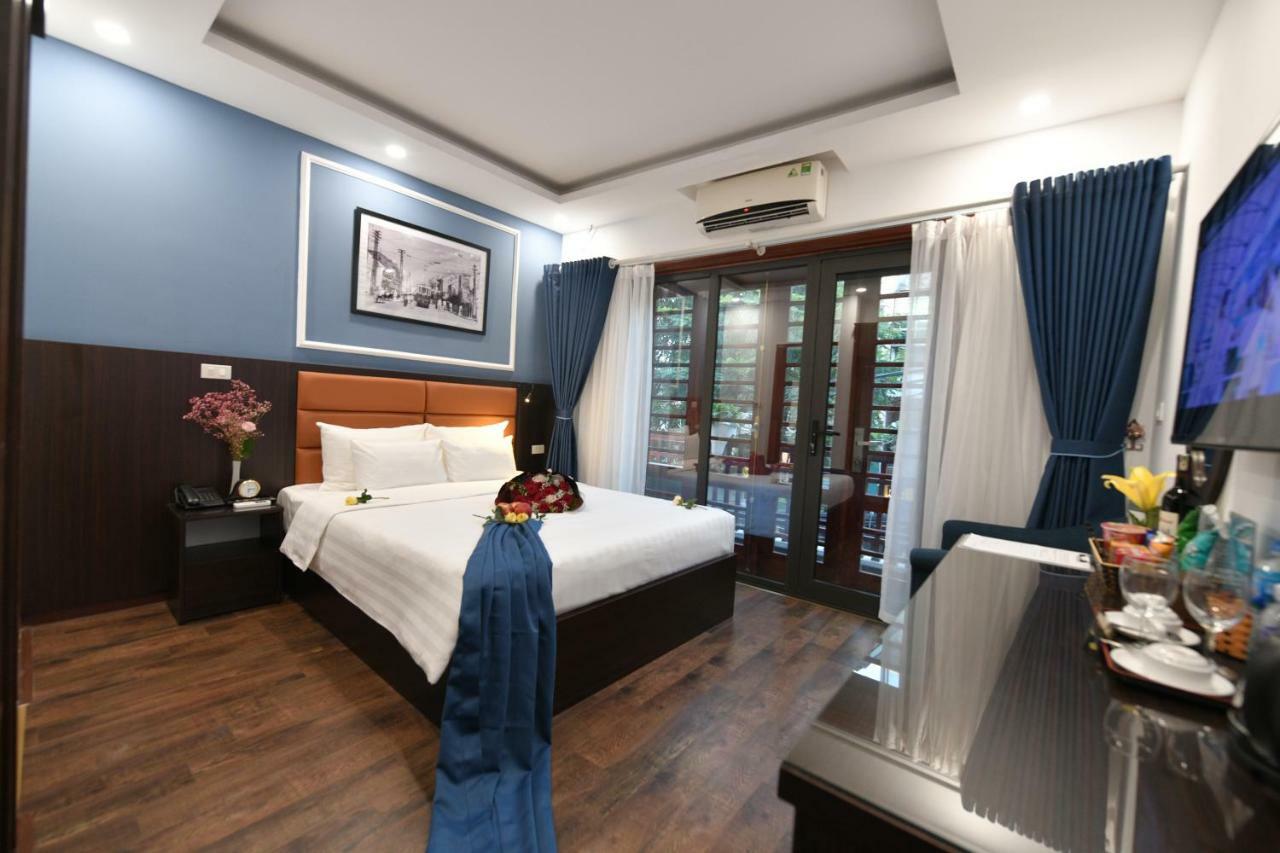Elpis Hotel