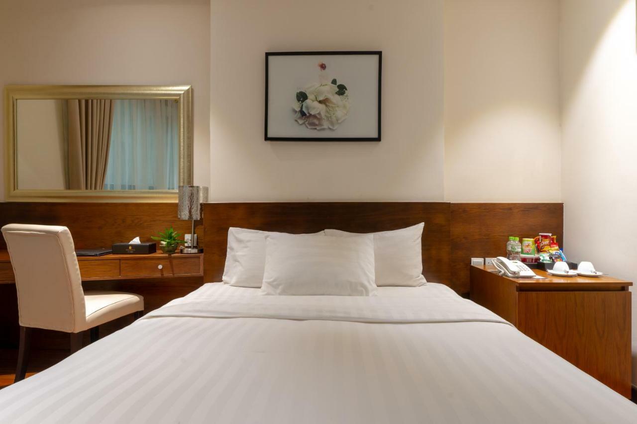 Hovi Universal - My Hotel 2*