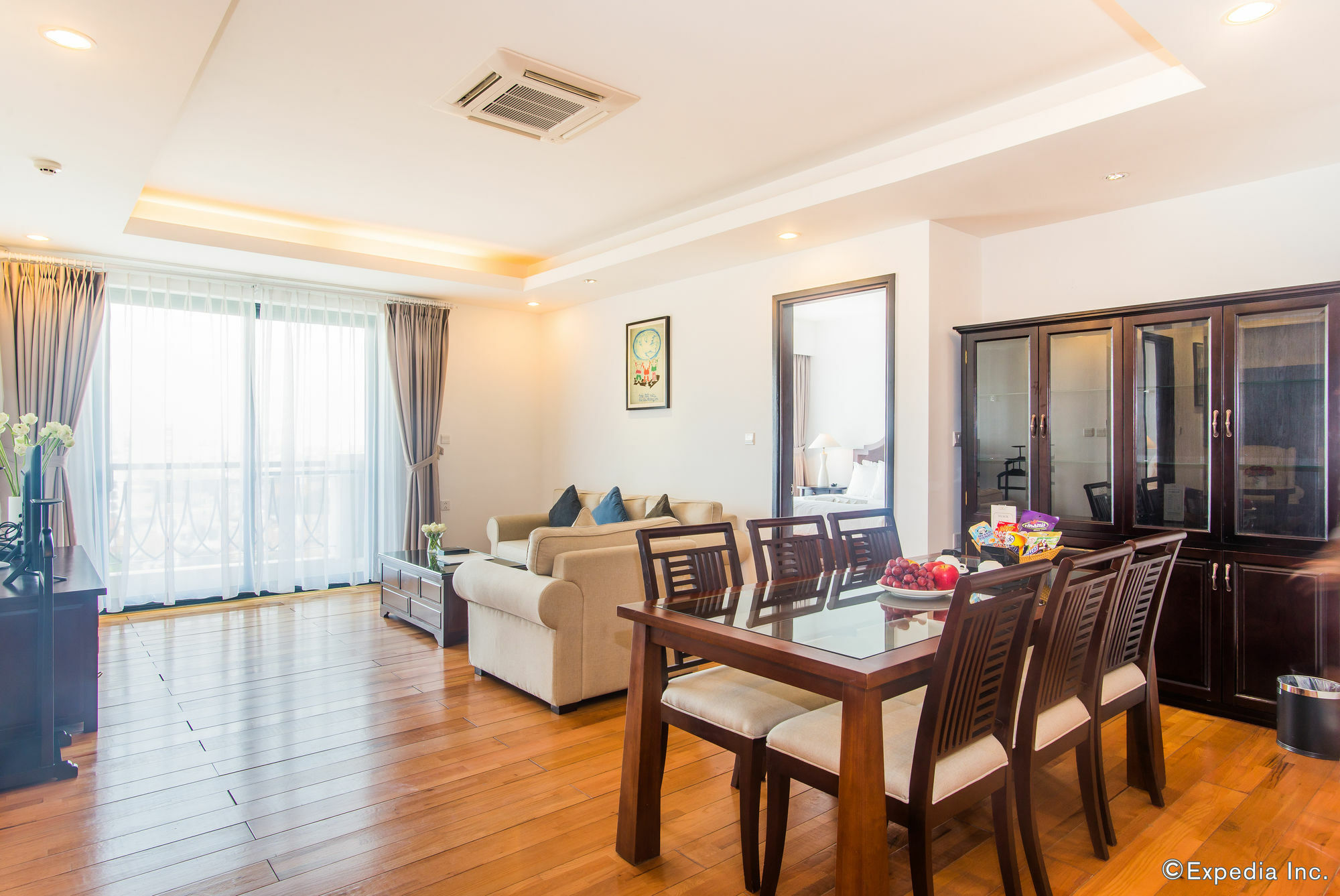 Elegant Westlake 5* Hanoi