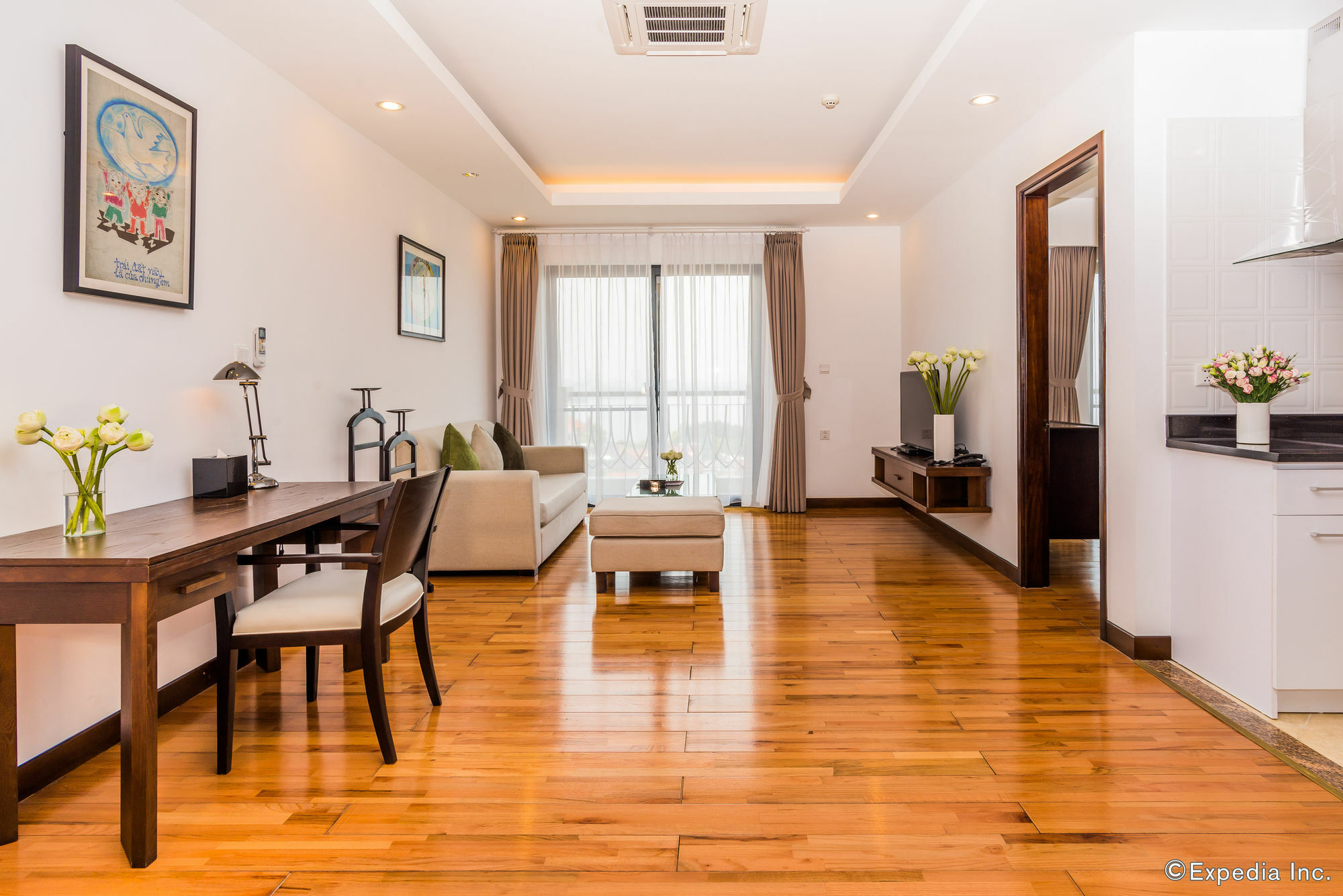 Elegant Hồ Tây