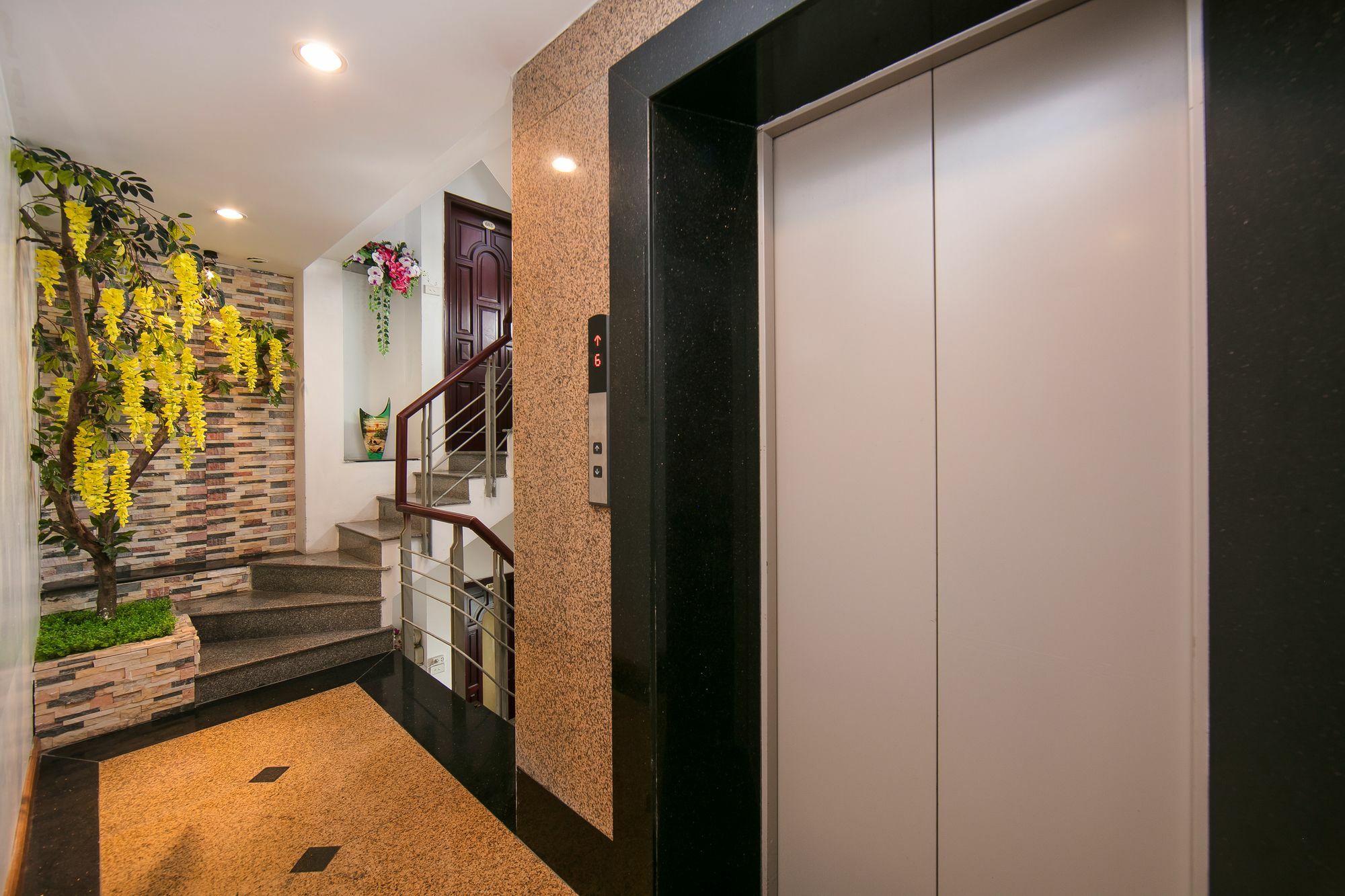 Lotus Boutique 4* Hanoi
