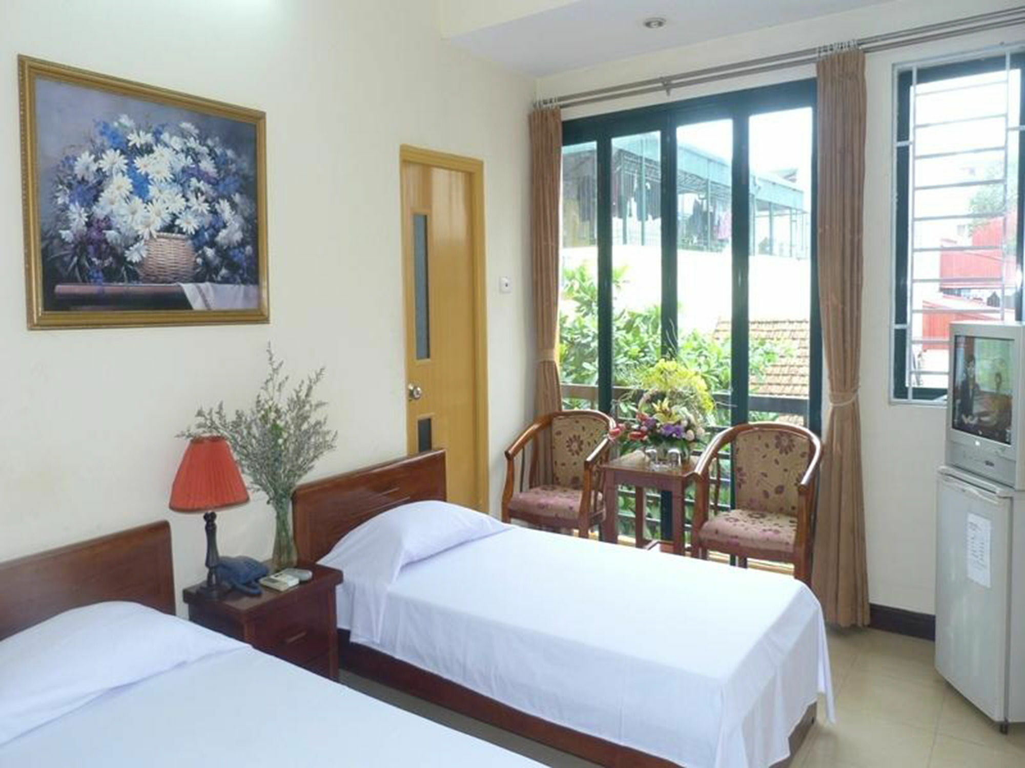 Khách sạn Camellia 3 *