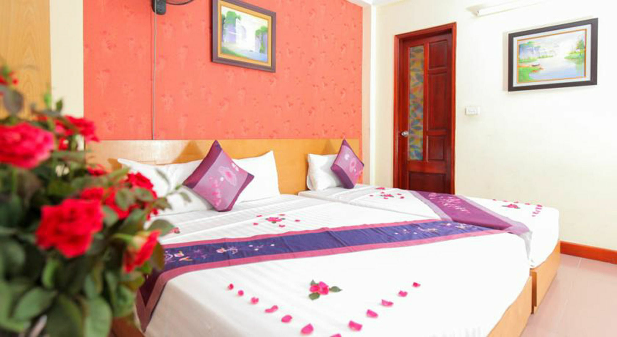 Madam Moon Gasthof Hanoi