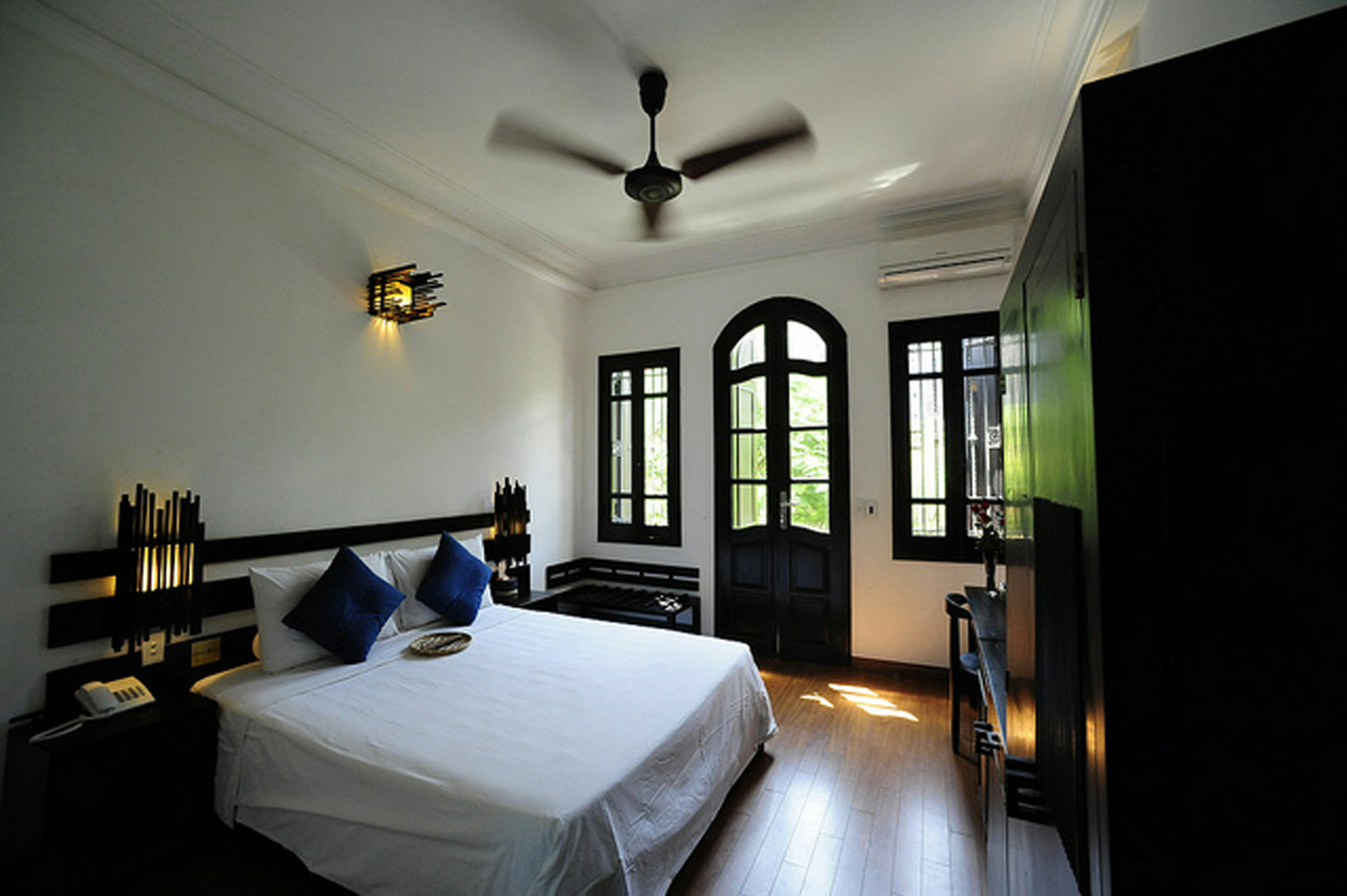 Cinnamon Hotel