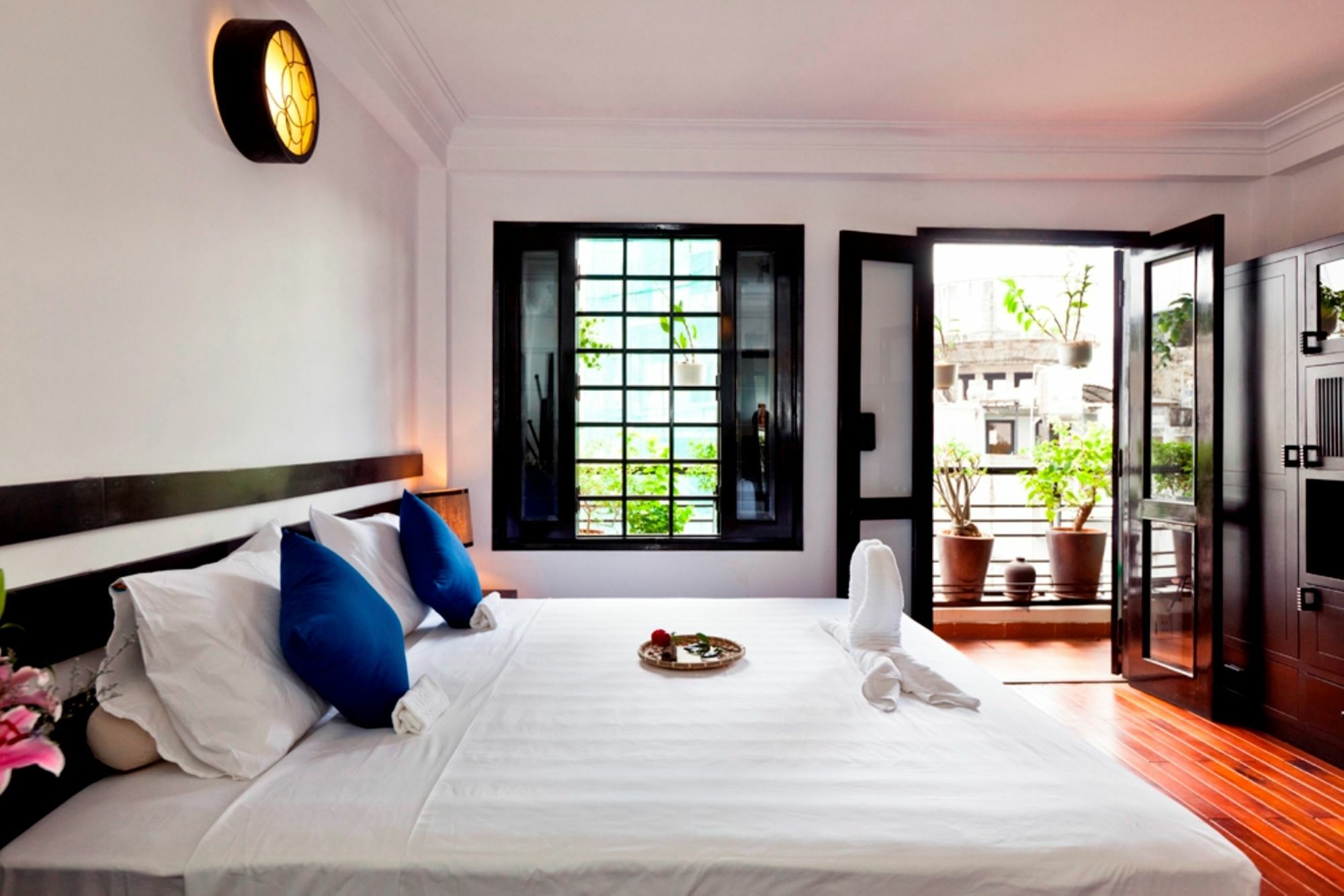 Cinnamon Hotel
