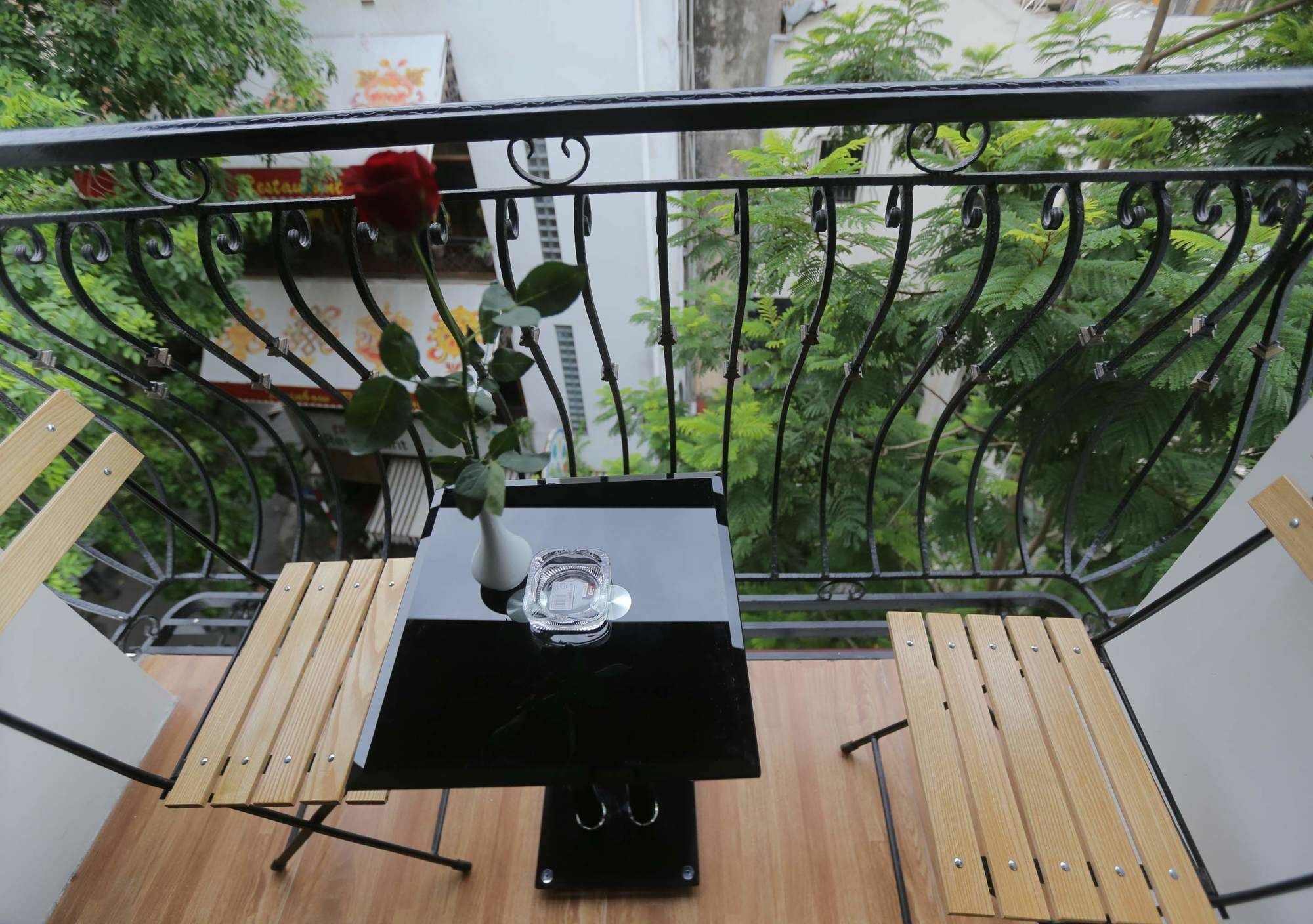 Family Khách sạn Hà Nội