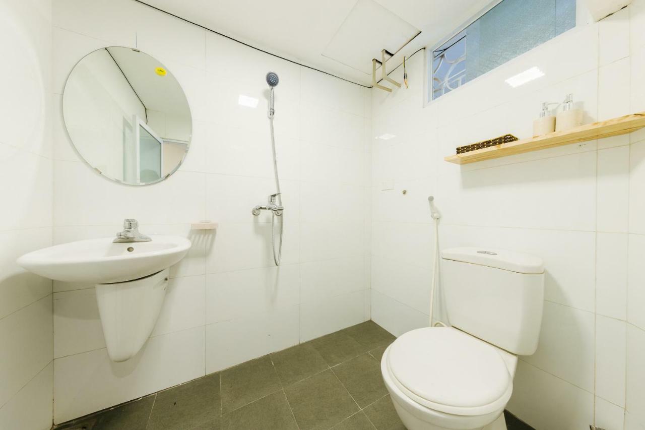 Buzz 2 Bedroom In Old Quarter With Balcony Hanoi