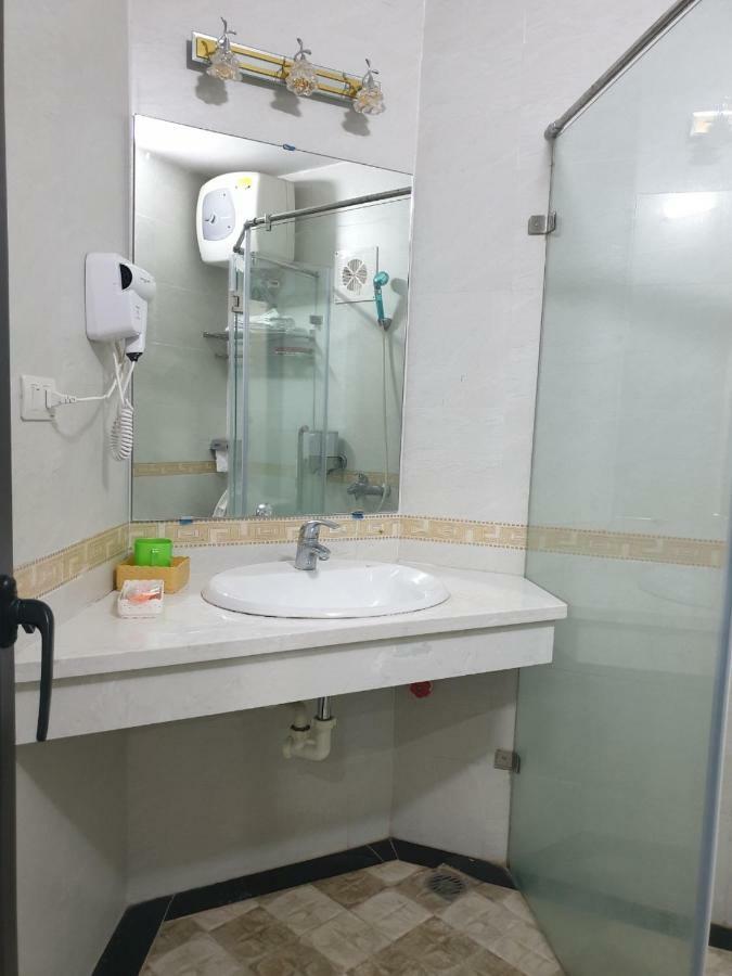 Khach San Moza Hanoi
