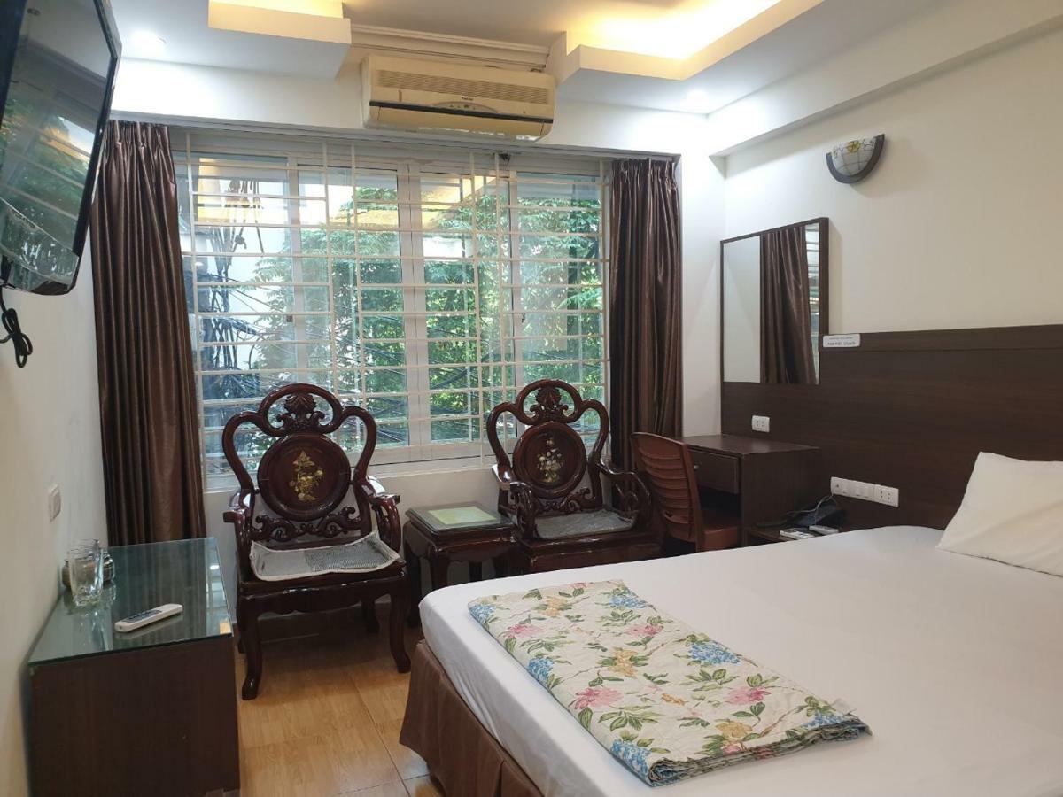Khach San Moza Hotel