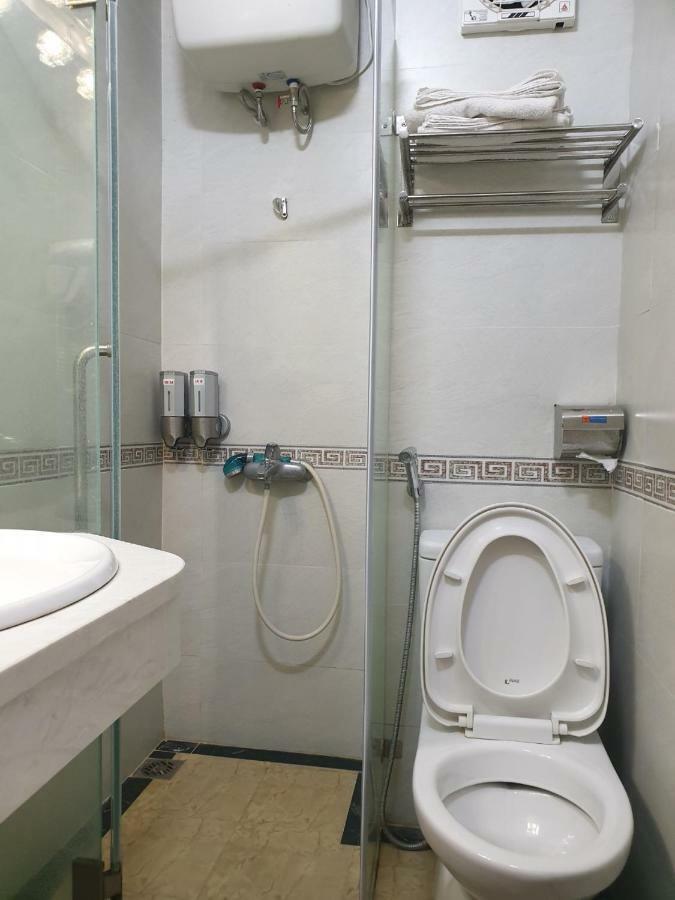Khach San Moza Hotel