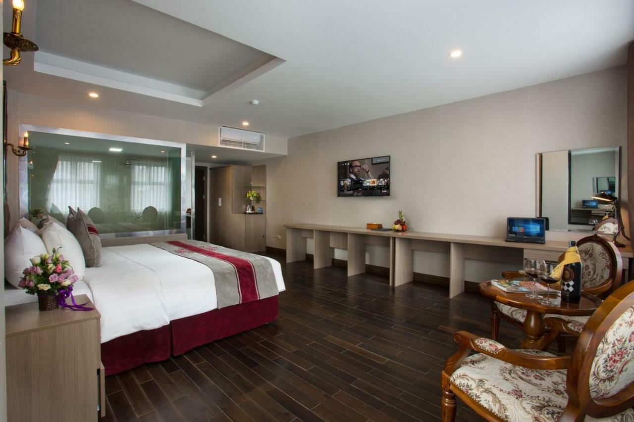 Oasis Hotel 3*