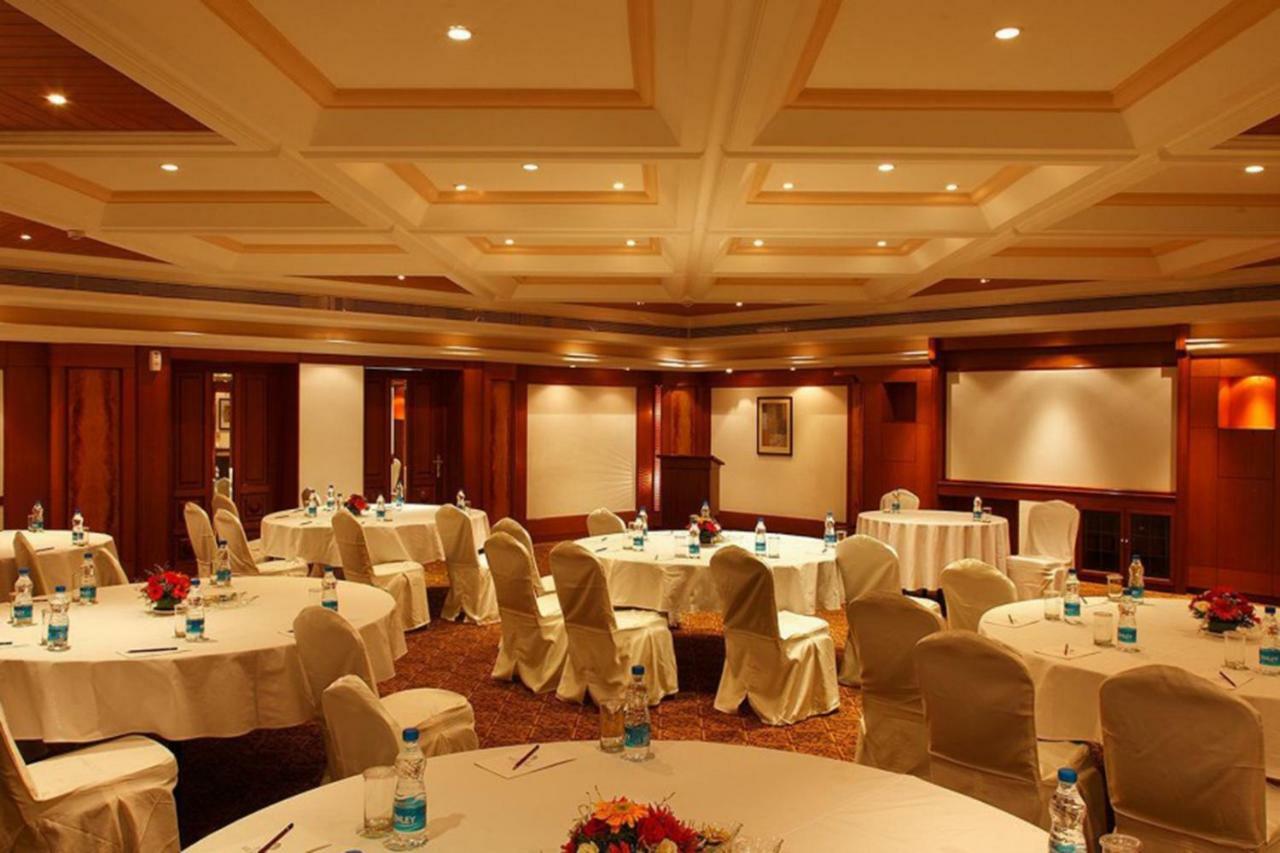 Oasis Hotel 3*