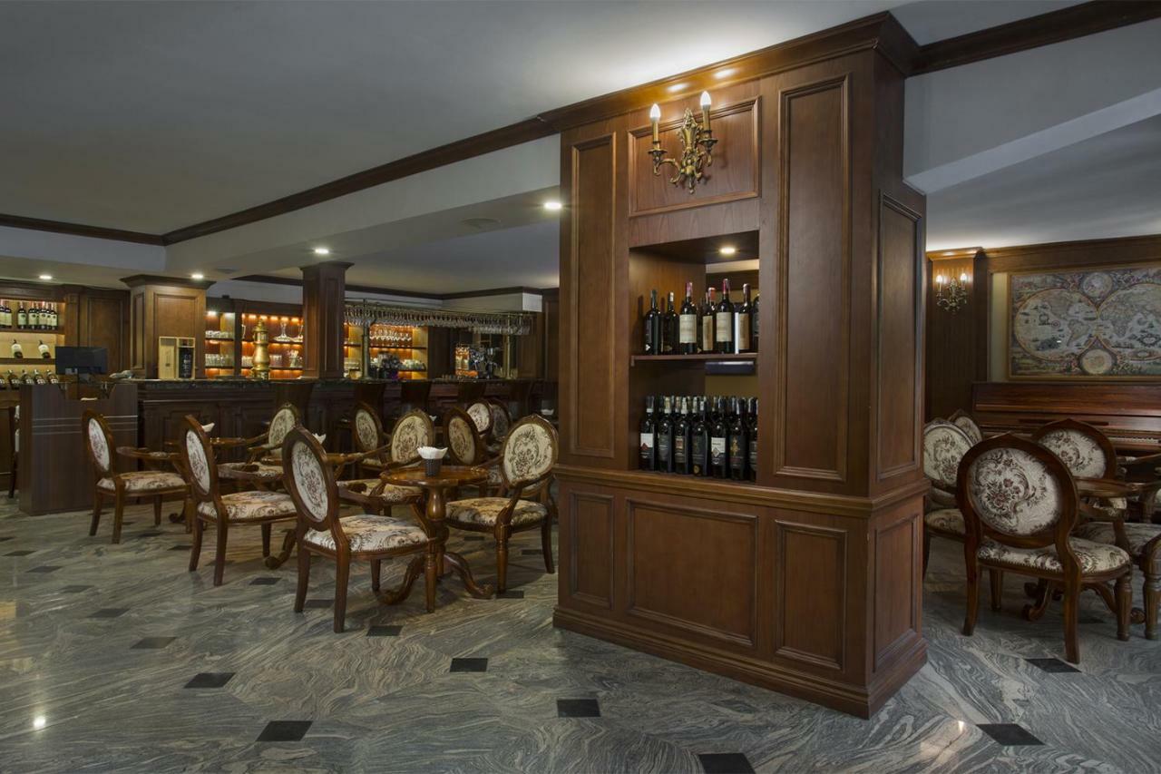 Hotel Oasis Hanoi