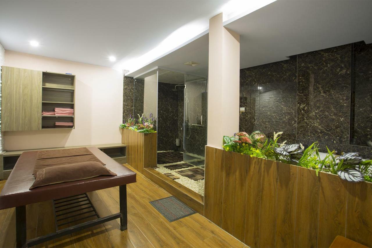 Oasis 3* Hanoi