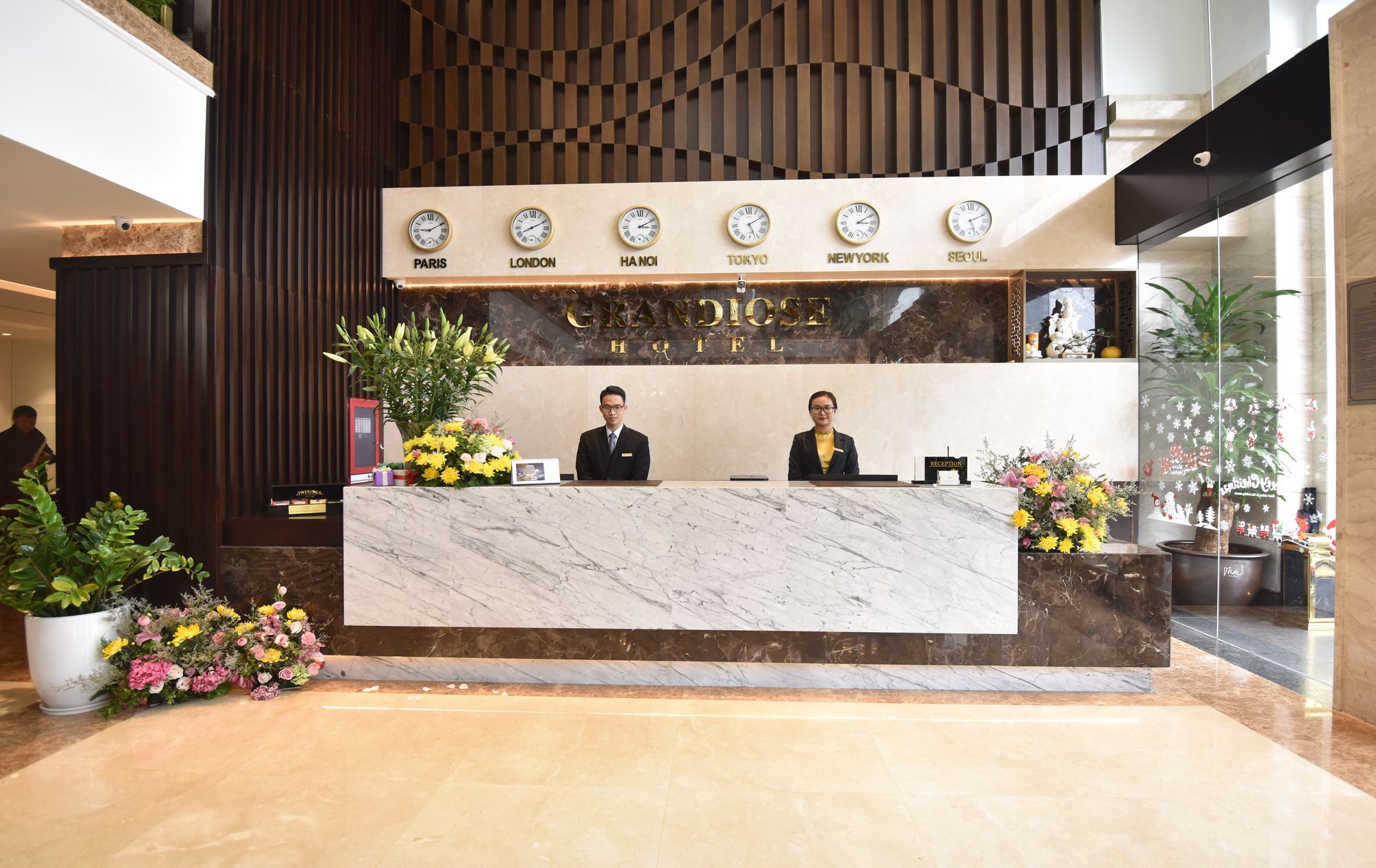 Hotel Grandiose & Hanoi