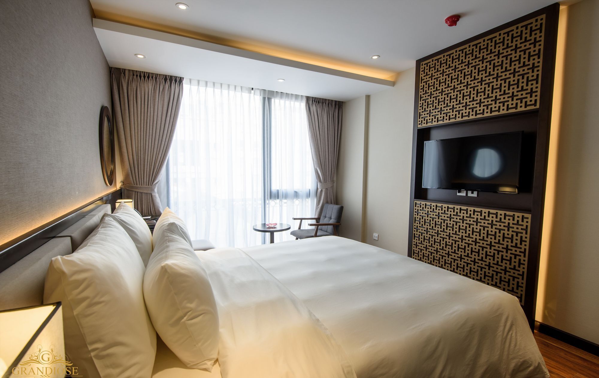Hotel Grandiose & Hanoi