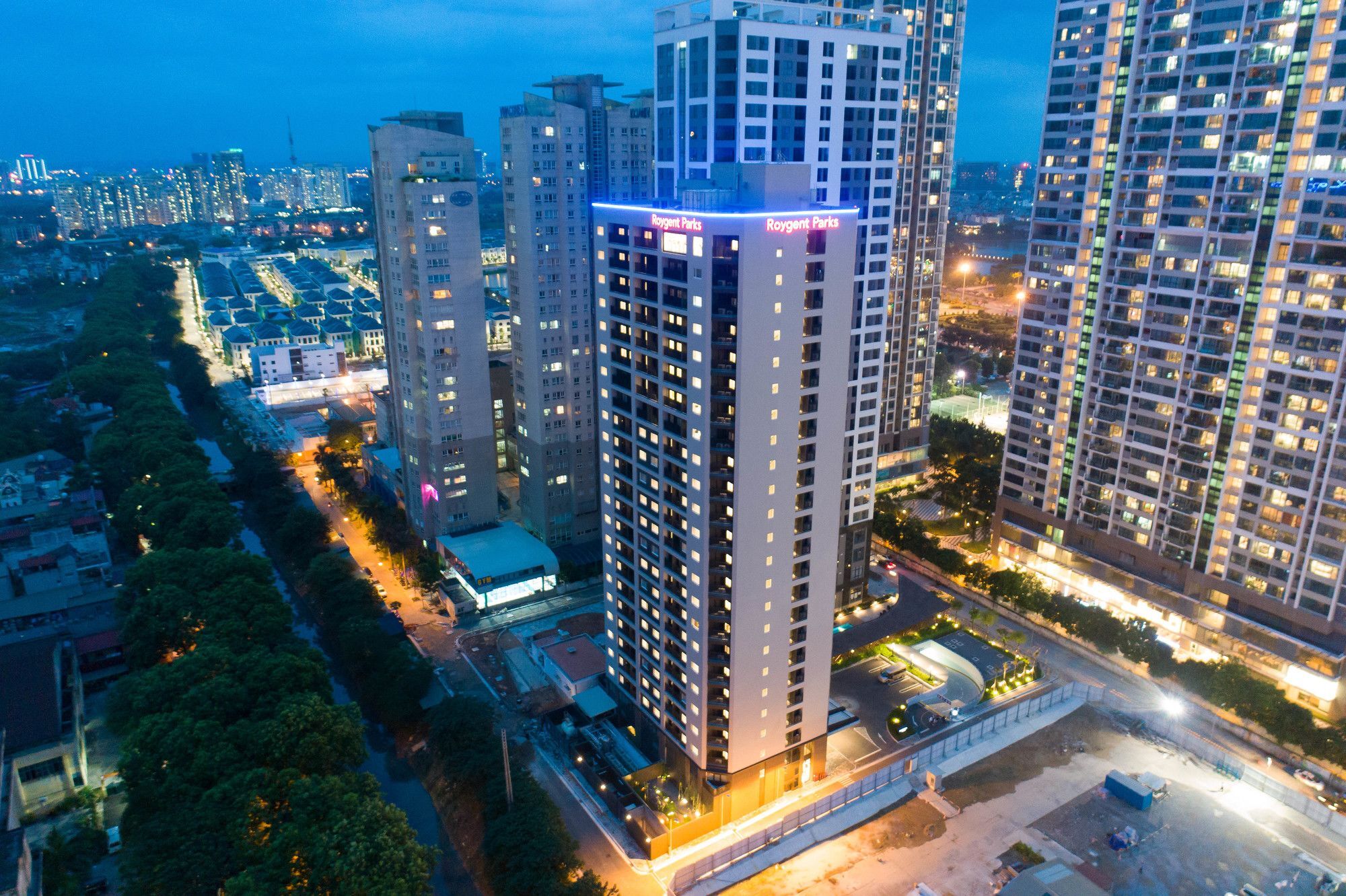 Hotel Roygent Parks Hanoi