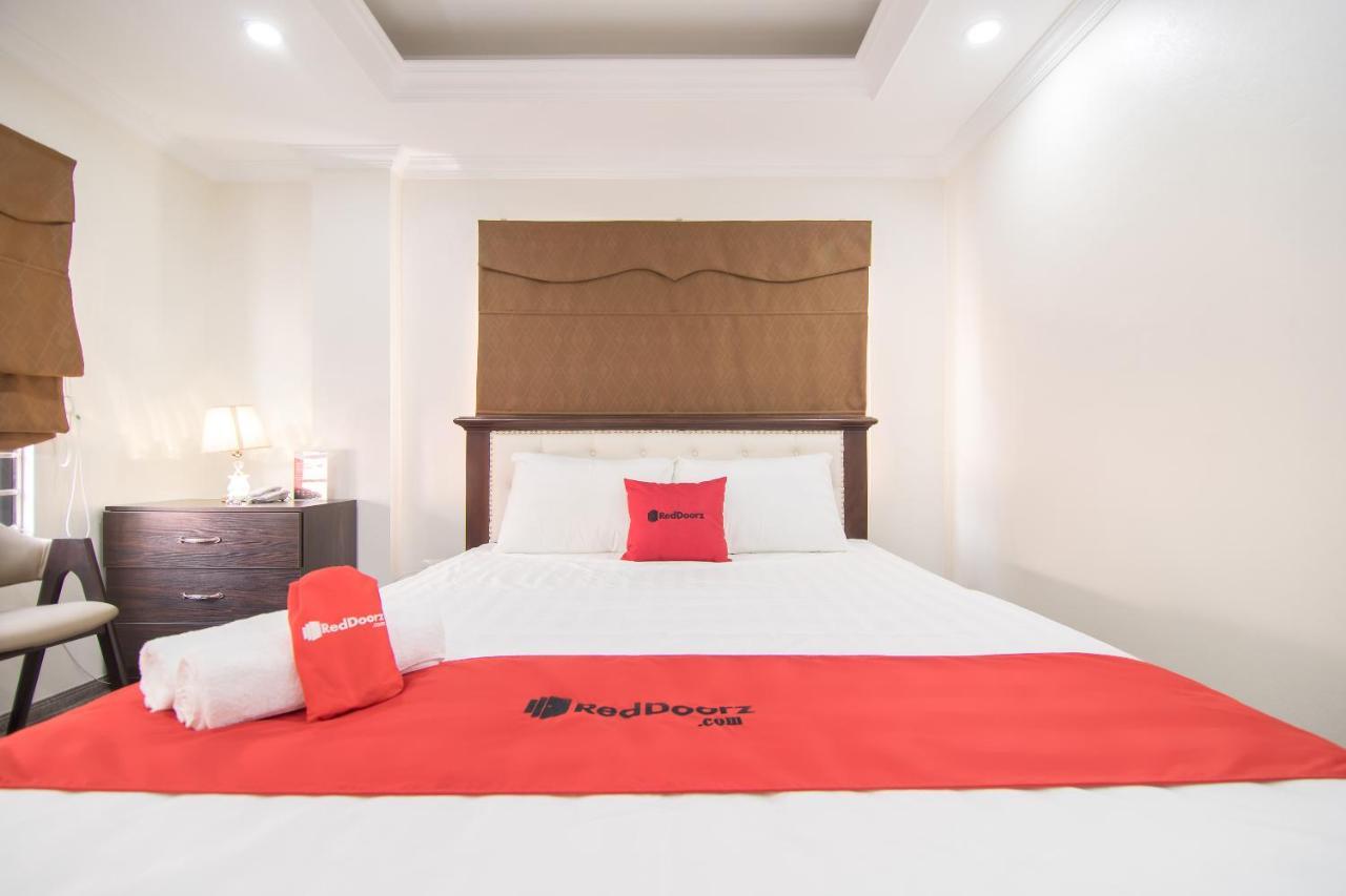 Reddoorz Near Pho Co Ha Noi Bed & Breakfast
