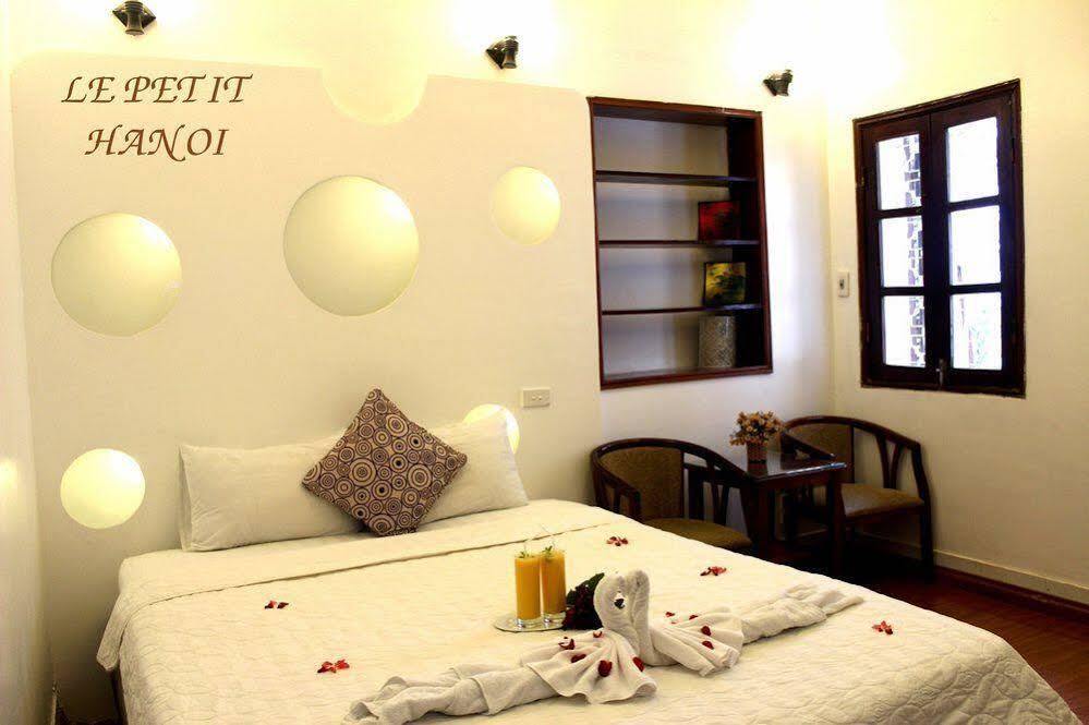 Le Petit Hotel