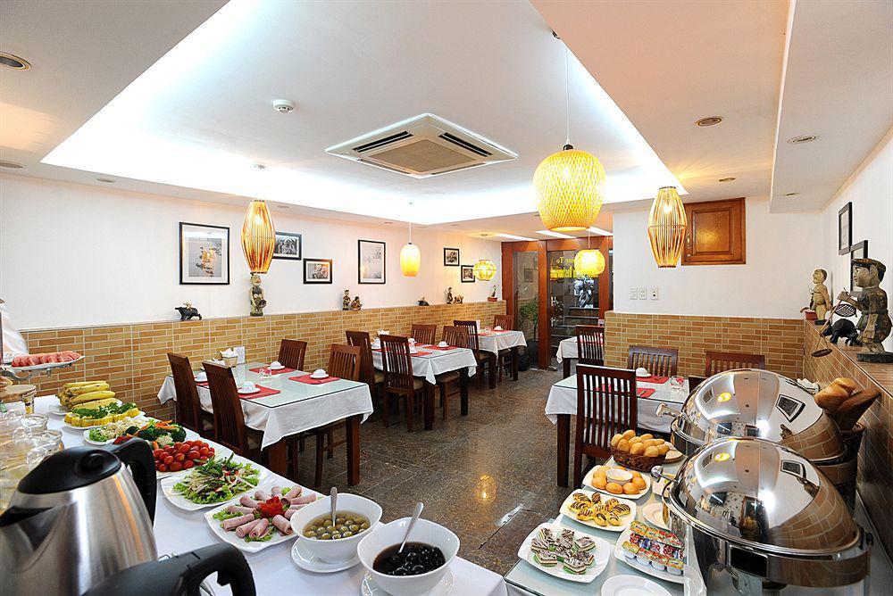 Khách sạn Golden Palace
