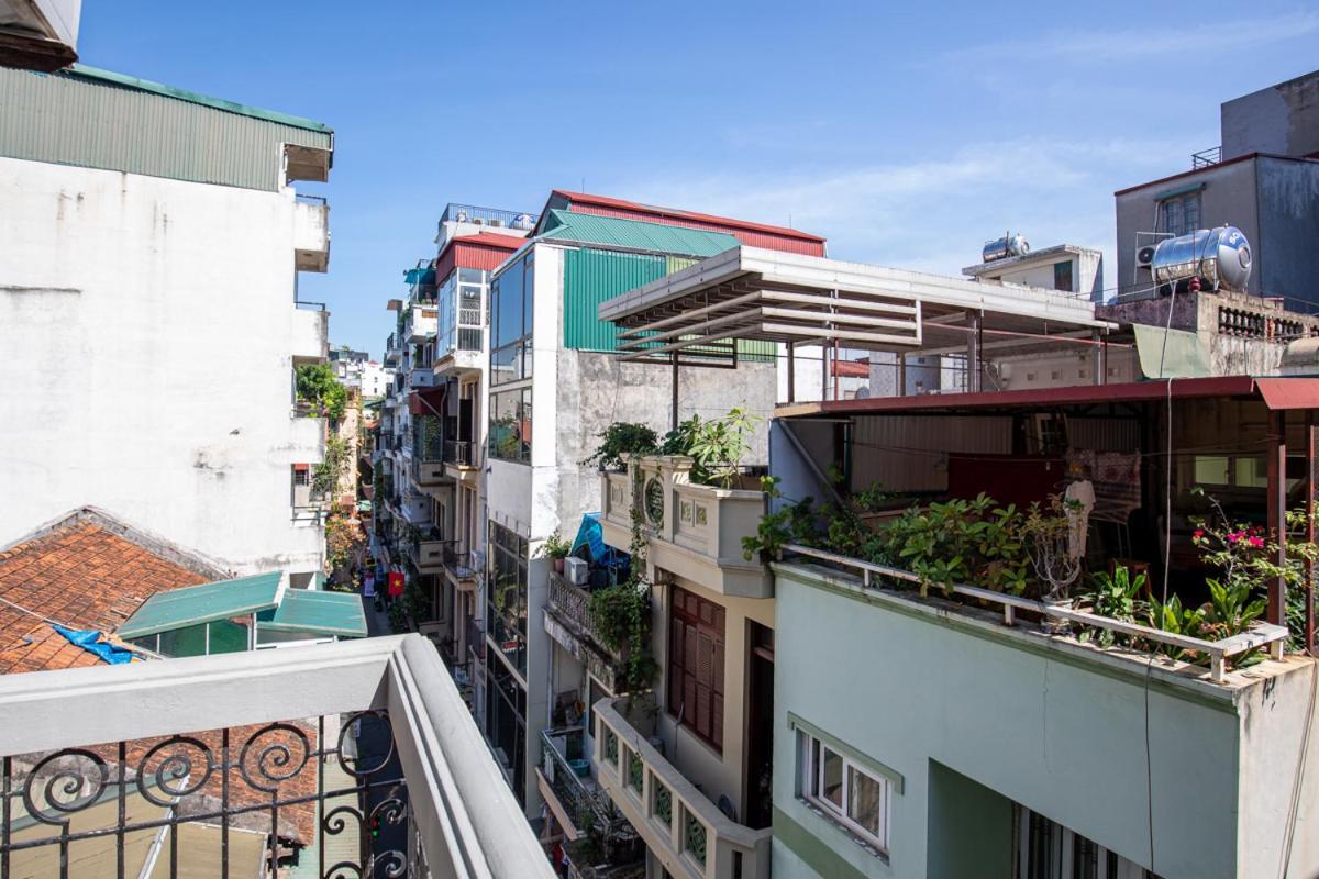 Massive Hanoi