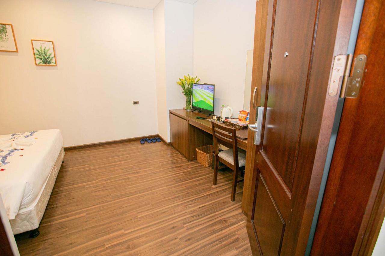 Hotel New Century 3*