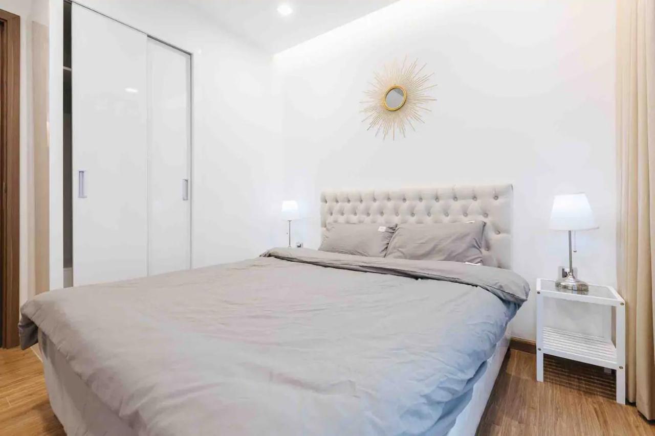 Apartment Vinhomes Metropolis By Bay Luxury