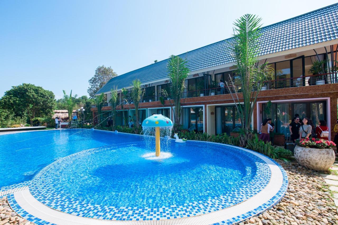 Tropical Villas