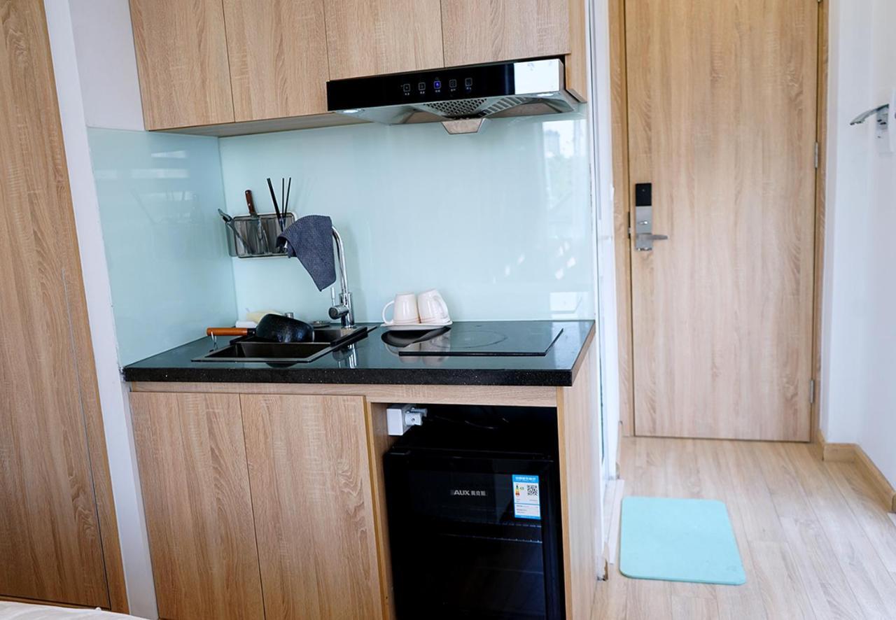 Lyn House - Service Hoang Quoc Viet * Hanoi