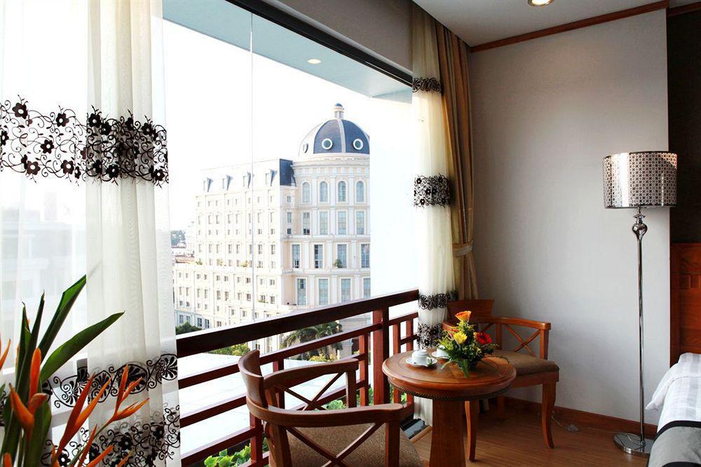 Silver Hotel