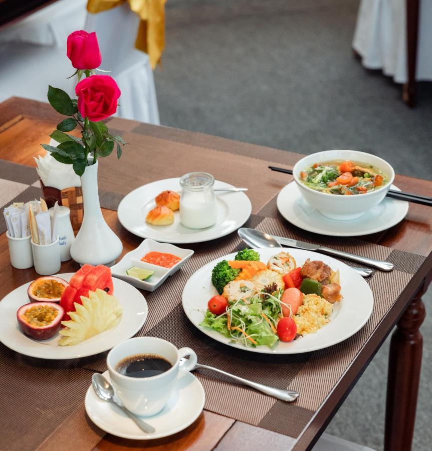 Hotel The Palmy &
