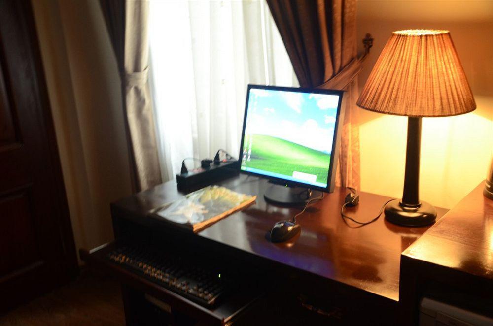 Hotel Iris Legend