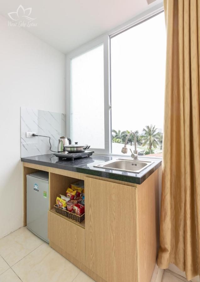 The Lakeview - West Lotus Hotel