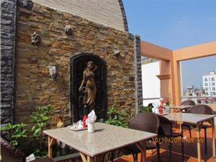 Bonsella Hotel