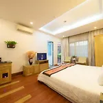 Sunny Hotel