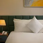 C\'Bon Hotel Do Quang