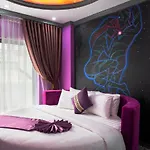Lavie Hotel