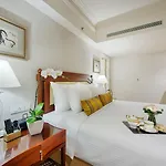 Apricot Hotel