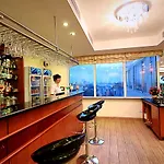 Moonview Hotel Hn - By Bay Luxury