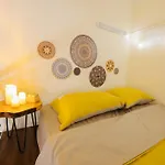 Jinzinhome/ Cozy House Near Train Street/ Netflix