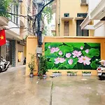 Heart Of Hoan Kiem Studio Affordable Cozy Train Cafe Center Hoan Kiem For 3Pax
