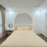 L\'Amie Homestay - Vinhomes Times City