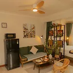 Amazing View, Natural View, 3\' To Hoan Kiem Lake, Free Wifi, Netflix, 2 Beds, 1 Toilet-2 Showers