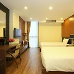 Au Viet Hotel 126 Nguyen Hoang - By Bay Luxury