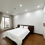 Paradise Hotel & Apartment Au Co - Tay Ho Lake