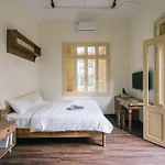Amber Glow Apartments - Cozy Retreat Near Lake-Free Laundry