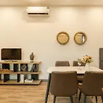 Peaceful Corner In Old Quarter- Private Self Check In Home